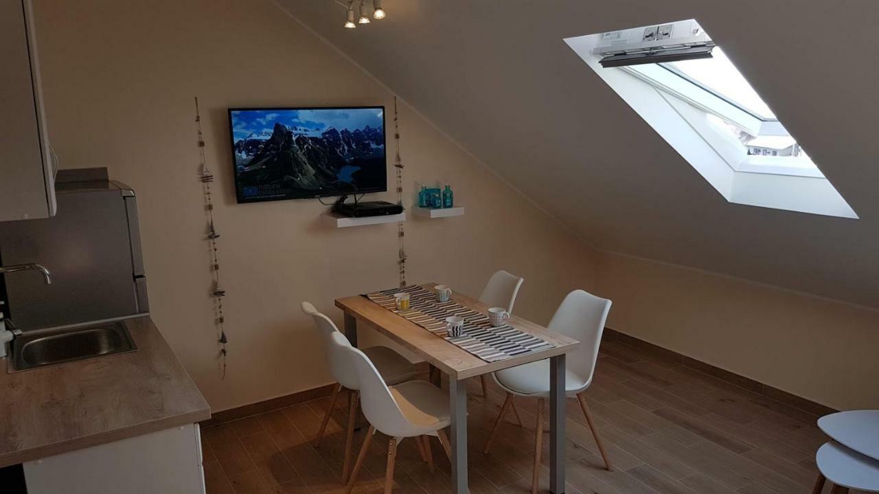 Monika Apartment 티바트 외부 사진