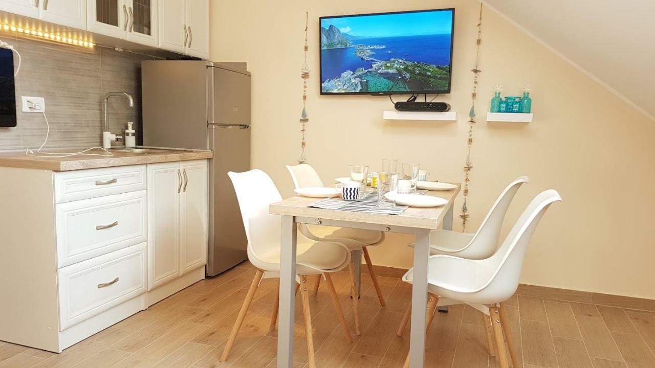 Monika Apartment 티바트 외부 사진