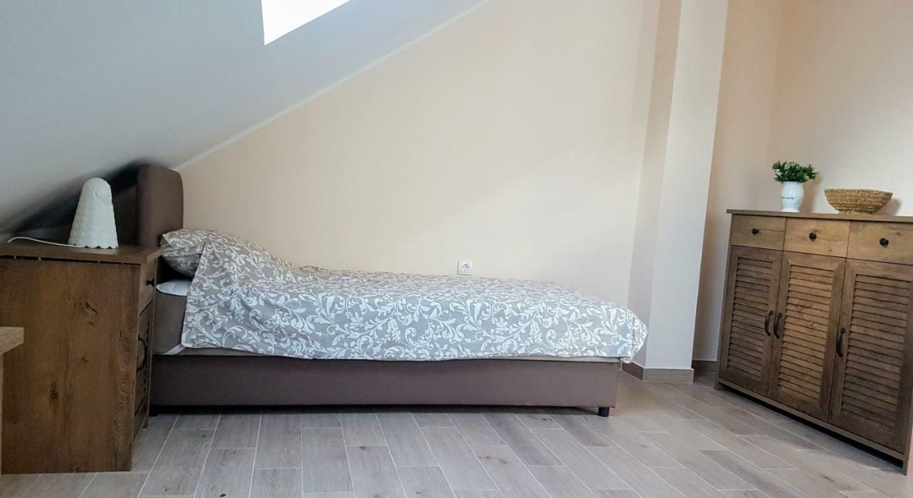 Monika Apartment 티바트 외부 사진